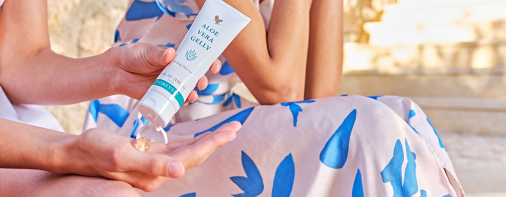 Here’s five benefits of Aloe Vera Gelly that’ll make this summer skin care and after sun product number one on your list.
